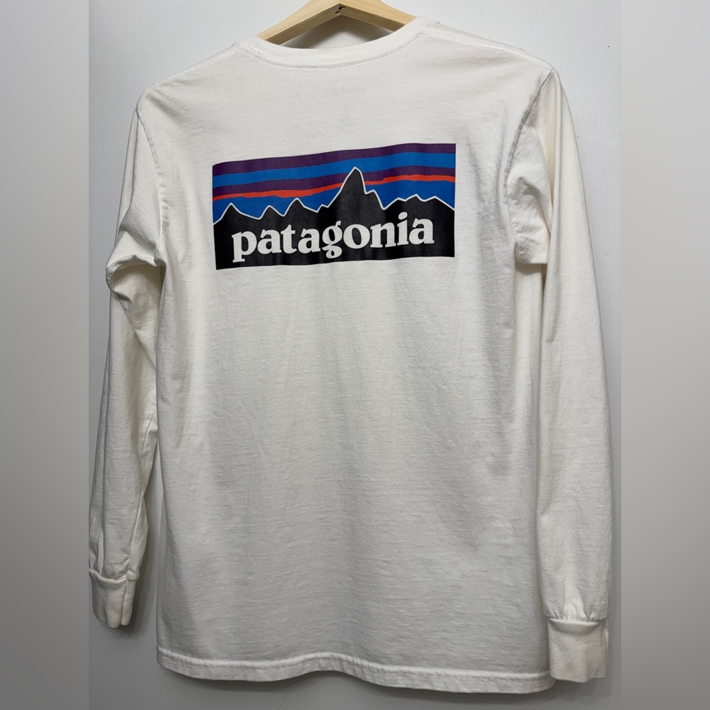 Patagonia Logo White Organic Cotton Long Sleeve Shirt Size Medium